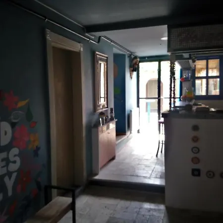 Δωμάτια σε οικογενειακή κατοικία 5roomspansiyon *