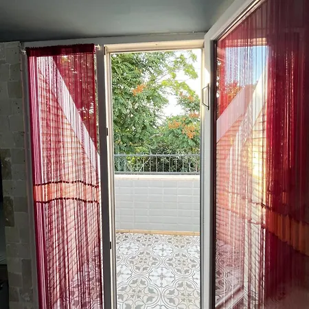 Δωμάτια σε οικογενειακή κατοικία 5roomspansiyon *