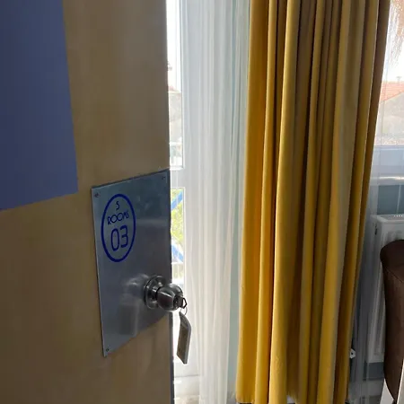 Δωμάτια σε οικογενειακή κατοικία 5roomspansiyon